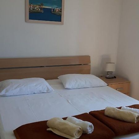 Rooms Andelka Bol Luaran gambar