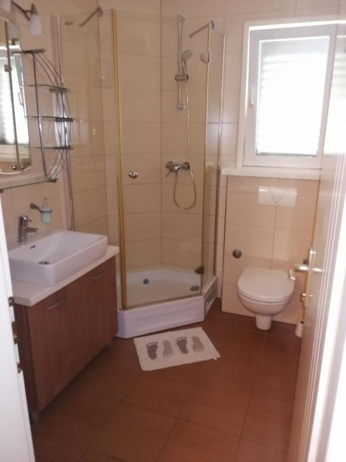 Rooms Andelka Bol Luaran gambar