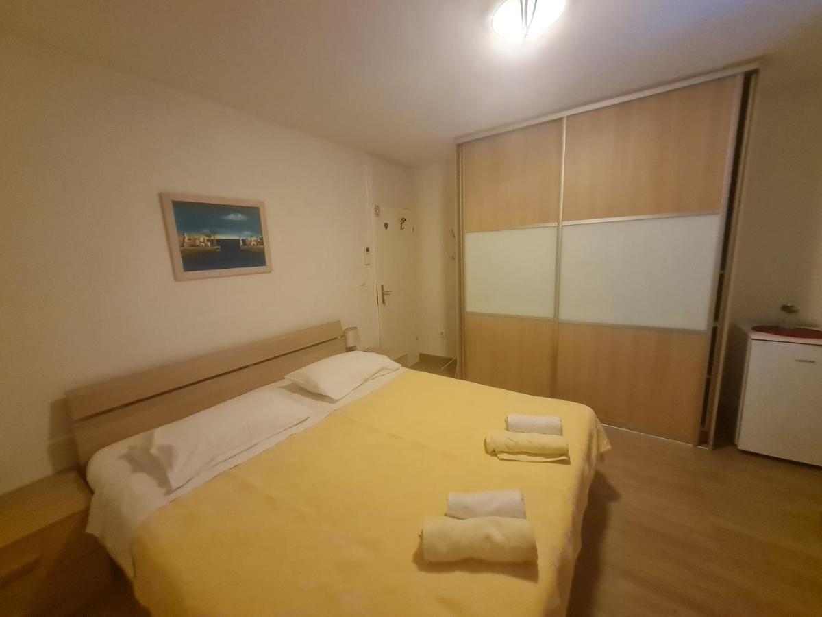 Rooms Andelka Bol Luaran gambar