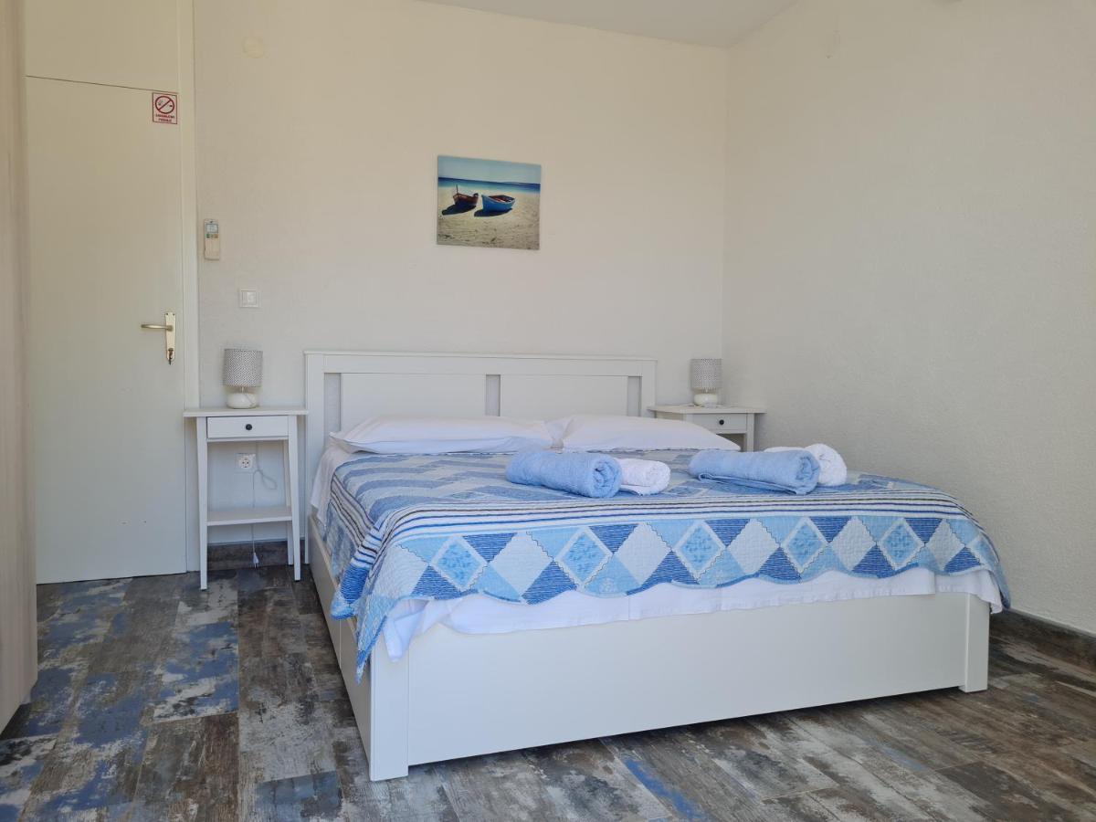 Rooms Andelka Bol Luaran gambar